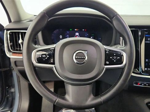 Used 2023 Volvo S60 T8 Plus image 33