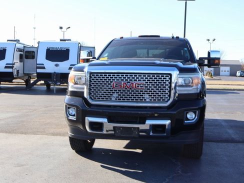Used 2016 GMC Sierra 2500 Denali w/ Duramax Plus Package image 11