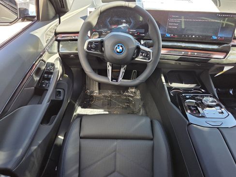 New 2026 BMW i5 eDrive40 w/ M Sport Package RWD image 10