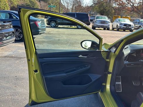 Used 2022 Volkswagen GTI Autobahn image 10