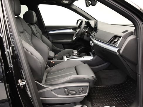 Certified 2025 Audi Q5 2.0T Premium Plus image 48