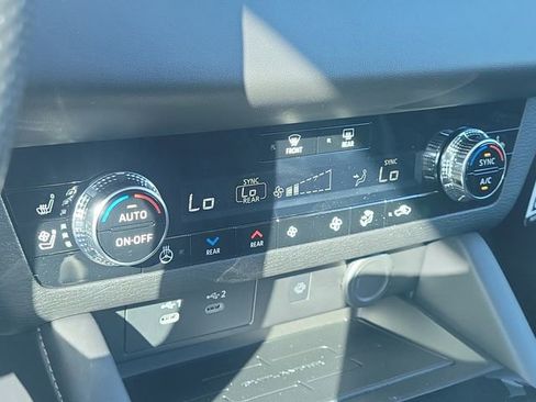 New 2026 Mitsubishi Outlander SEL FWD image 33