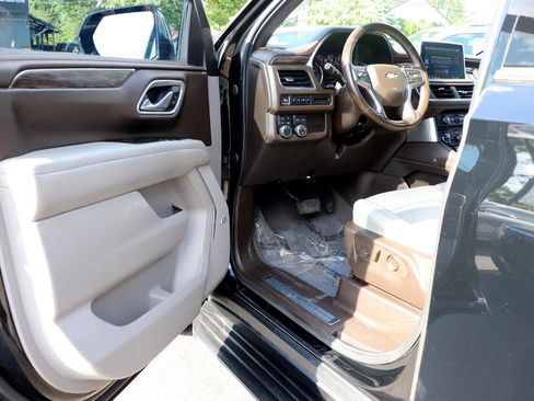 Used 2021 Chevrolet Tahoe LT image 10