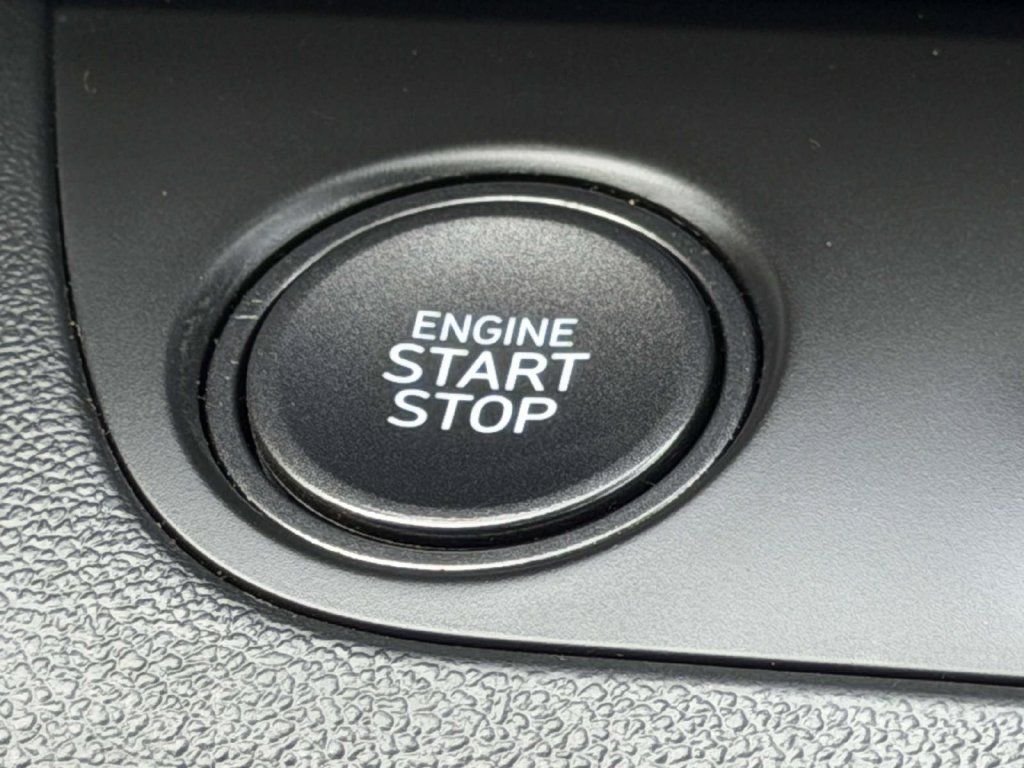 Certified 2023 Hyundai Elantra N Line FWD image 31