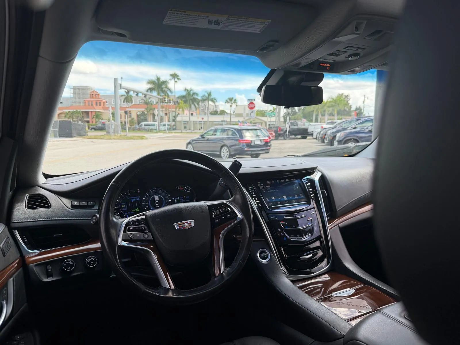 Used 2019 Cadillac Escalade ESV Luxury AWD/4WD image 15
