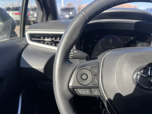 Used 2025 Toyota Corolla SE w/ SE Premium Package image 22