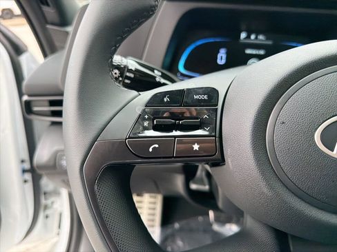 New 2026 Hyundai Elantra SEL Sport FWD image 18
