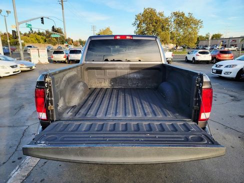 Used 2018 RAM 1500 ST w/ SXT Appearance Group image 15