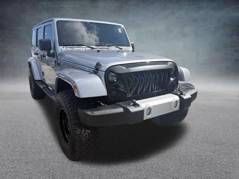 Used 2013 Jeep Wrangler Unlimited Sahara w/ Connectivity Group AWD/4WD image 4