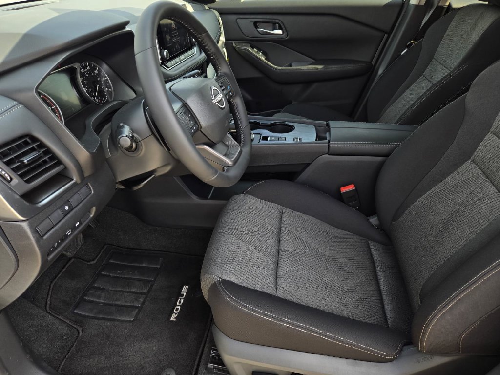 New 2026 Nissan Rogue SV FWD image 18