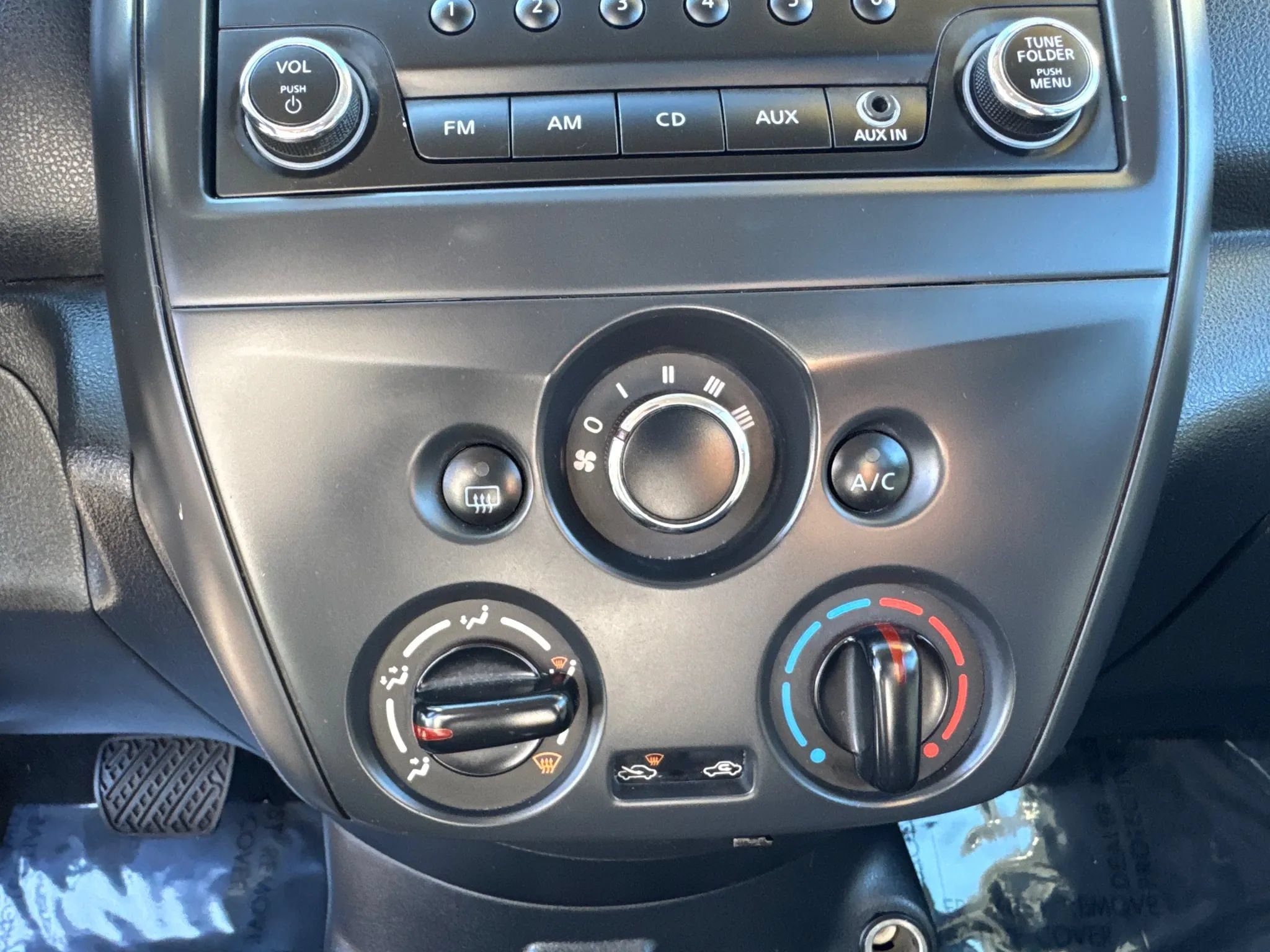 Used 2017 Nissan Versa S Plus FWD image 28