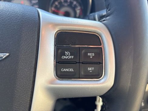 Used 2013 Chrysler 200 Limited image 24