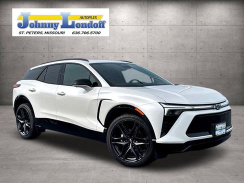 Used 2025 Chevrolet Blazer EV RS AWD/4WD image 1