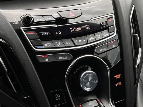 Used 2024 Acura RDX SH-AWD image 21