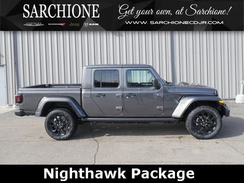 New 2025 Jeep Gladiator Sport image 1