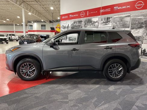 Used 2023 Nissan Rogue S AWD/4WD image 6
