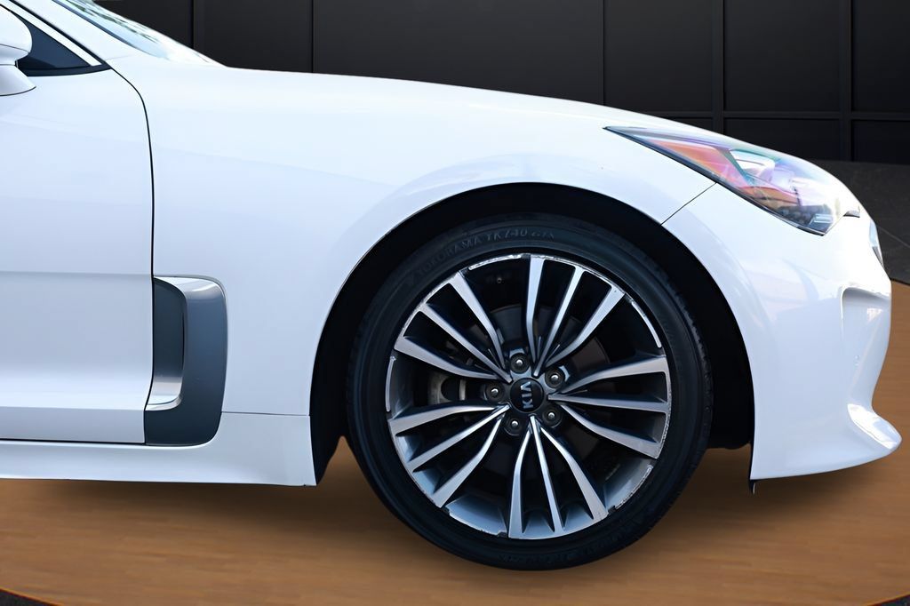Used 2019 Kia Stinger Premium RWD image 16