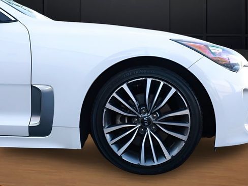 Used 2019 Kia Stinger Premium RWD image 16