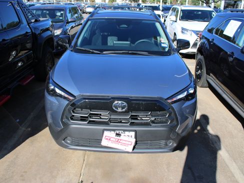 Certified 2026 Toyota Corolla Cross LE FWD image 3