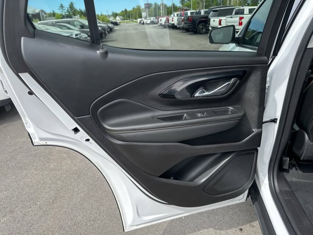 Used 2024 GMC Terrain AT4 w/ Infotainment Package II AWD/4WD image 16