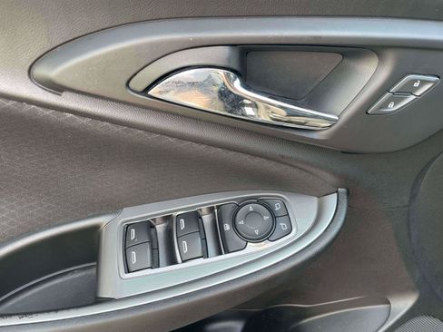 Used 2020 Chevrolet Malibu LS FWD image 11