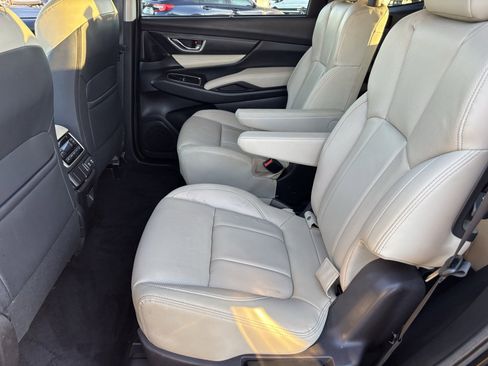 Used 2022 Subaru Ascent Limited image 18