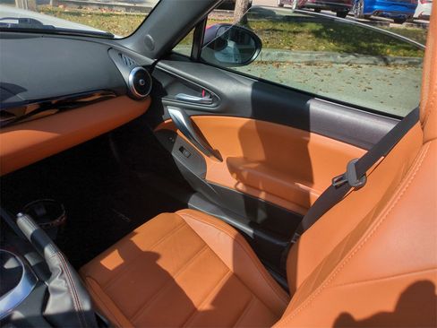 Used 2018 FIAT 124 Spider Lusso w/ Convenience Group image 18