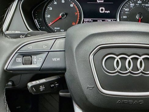 Used 2023 Audi Q5 2.0T Premium w/ Convenience Package AWD/4WD image 11