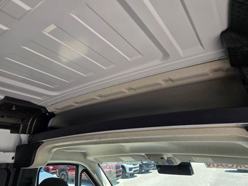 Used 2025 RAM ProMaster 2500 w/ Convenience Group image 29