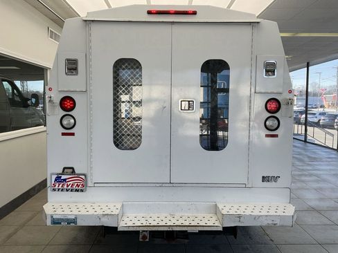 Used 2013 Ford E-350 and Econoline 350 Super Duty w/ PWR Locks & Windows Group image 6