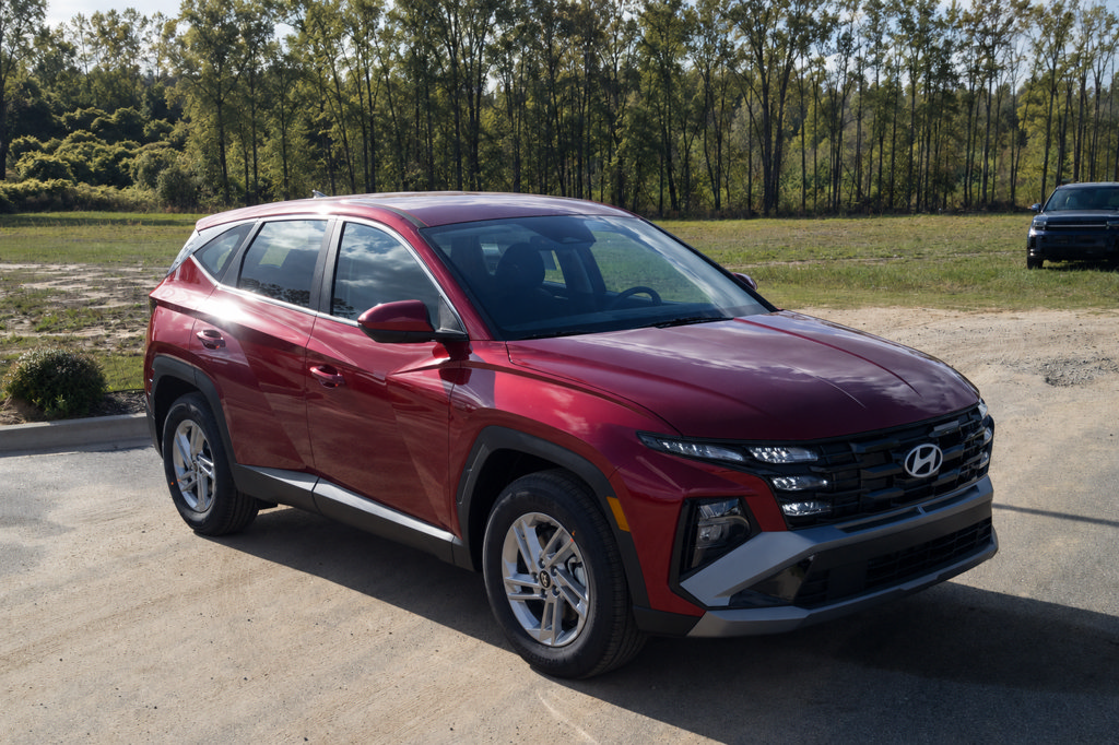 New 2026 Hyundai Tucson SE FWD image 3