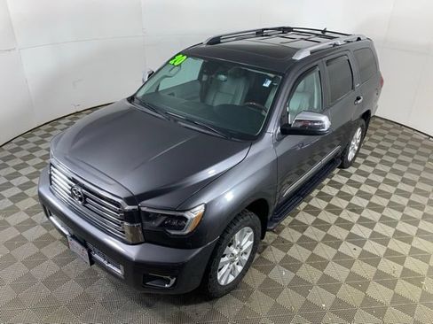 Used 2020 Toyota Sequoia Platinum AWD/4WD image 17