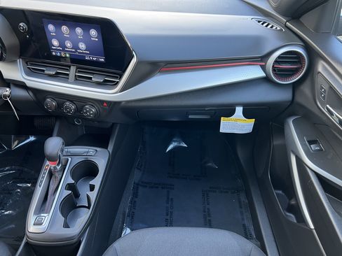 Used 2026 Chevrolet Trax RS w/ Driver Confidence Package image 34