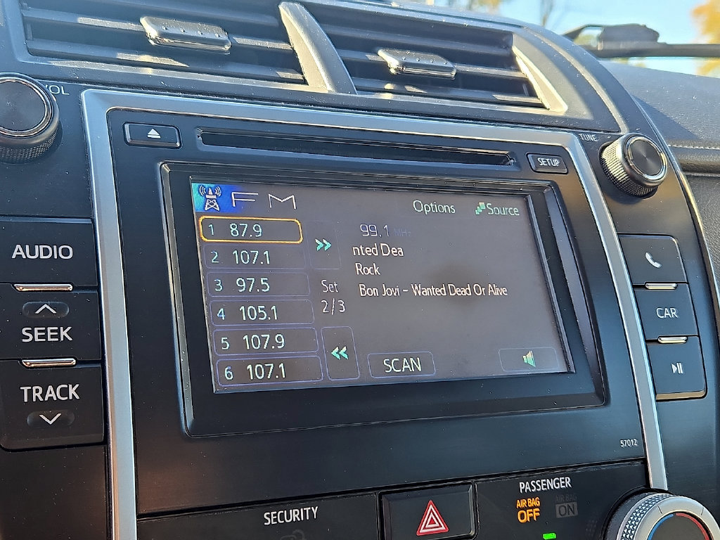 Used 2012 Toyota Camry LE FWD image 20