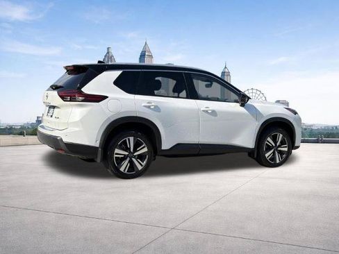 Certified 2025 Nissan Rogue SL AWD/4WD image 27