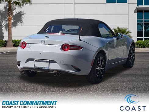 Certified 2025 MAZDA MX-5 Miata Grand Touring w/ Weather Package RWD image 7