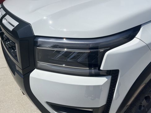 New 2025 Nissan Frontier PRO-4X image 14