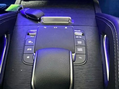Used 2024 Mercedes-Benz GLE 350 4MATIC image 34