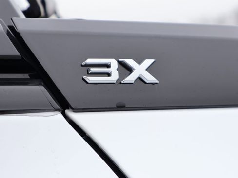 Used 2025 GMC Hummer EV 3X image 9