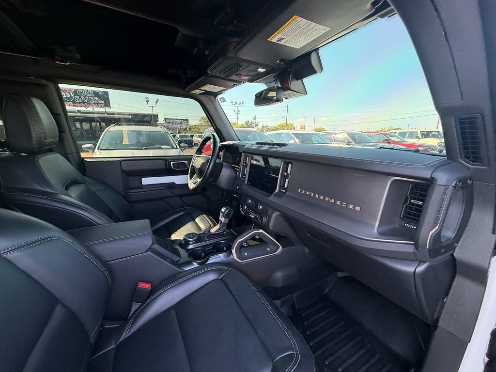 Used 2025 Ford Bronco Badlands AWD/4WD image 21