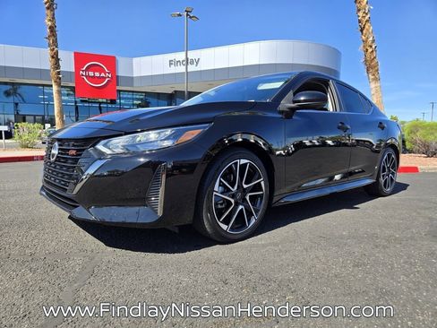 Used 2025 Nissan Sentra SR w/ SR Premium Package image 2