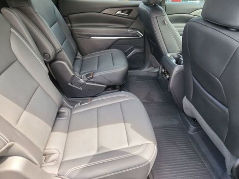 Used 2025 Chevrolet Traverse LT w/ Driver Confidence Package FWD image 27