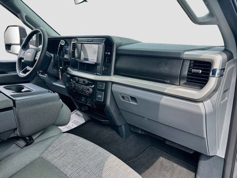 Certified 2025 Ford F250 XLT AWD/4WD image 34