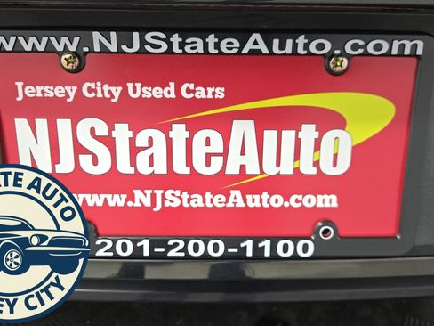 Used 2023 Hyundai Elantra Limited w/ Preferred Accessory Package image 27