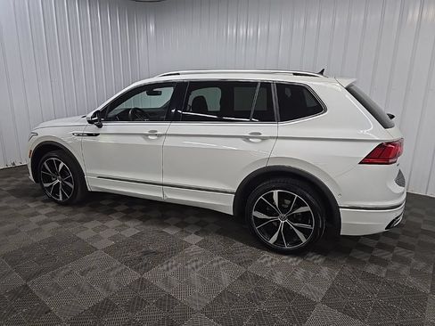 Used 2024 Volkswagen Tiguan SEL R-Line w/ MDO Package, Two-Row AWD/4WD image 4