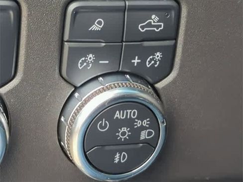 Used 2024 GMC Sierra 1500 SLT image 40