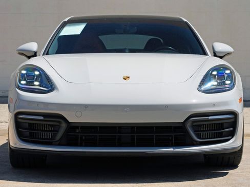 Used 2021 Porsche Panamera image 7