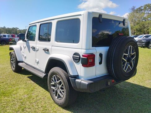 Certified 2024 Jeep Wrangler Unlimited Sahara AWD/4WD image 7