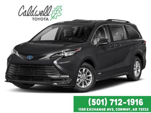 Used 2024 Toyota Sienna LE FWD image 2