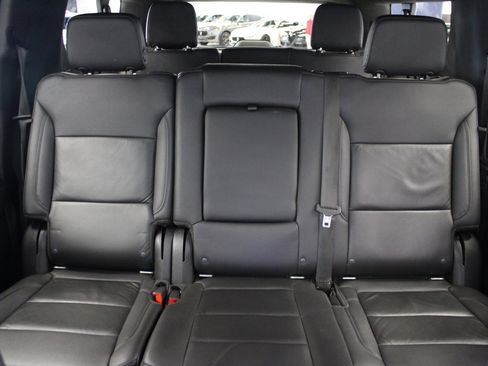 Used 2021 Chevrolet Suburban LT image 43